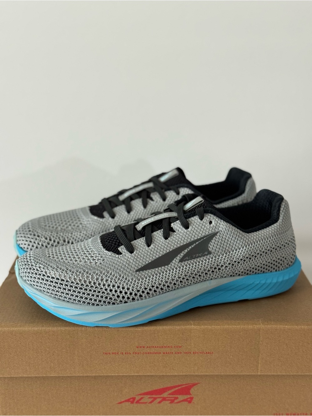 Altra Escalante Racer 2 Running Training Shoes Men’s Size 10 Gray/Blue Colorway